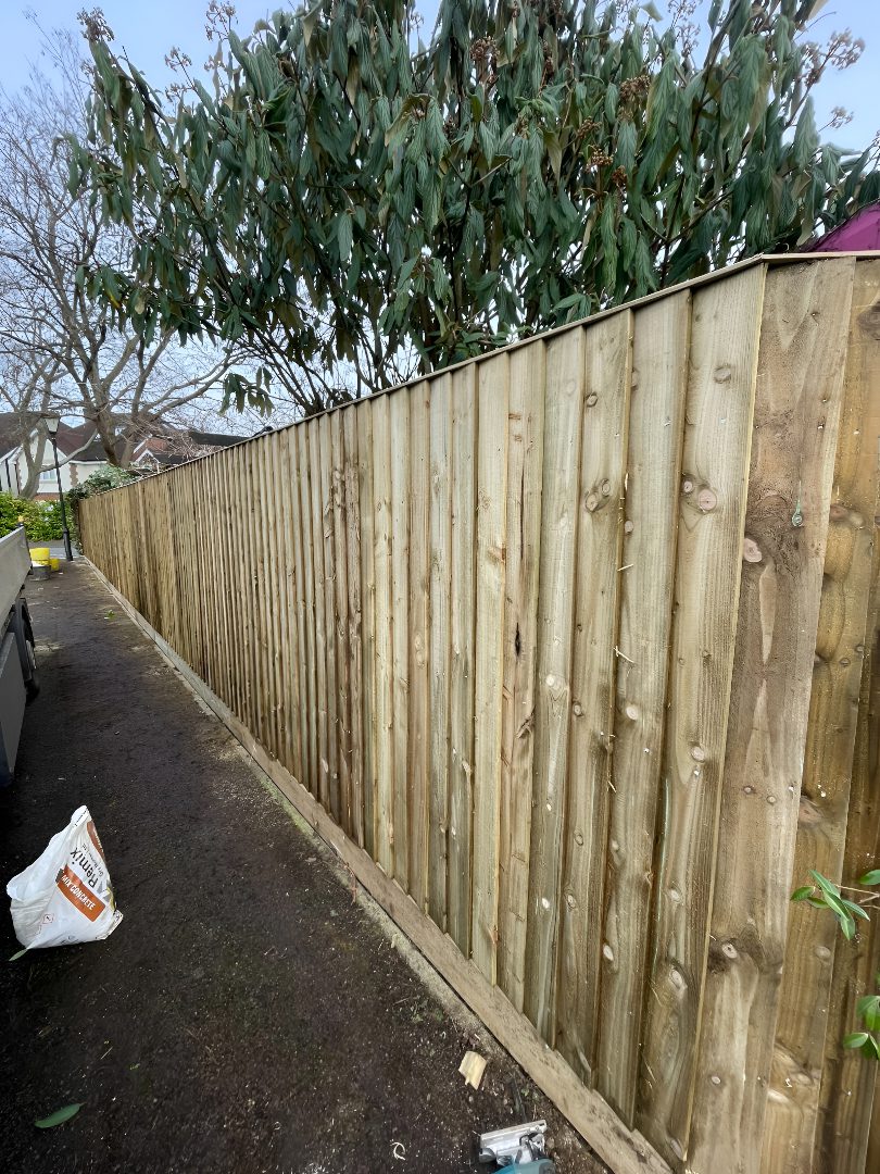 Fence Installation Cost Berkshire – Complete Homeowner’s Guide